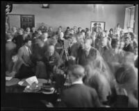 Crowd of people in a courtroom during the Hickman kidnapping case, Los Angeles, 1927-1928