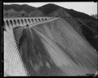 Barrier build in front of Mulholland Dam, Hollywood (Los Angeles), 1933