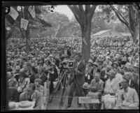 Crowd gathered to hear Herbert Hoover at Bixby Park, Long Beach, 1928