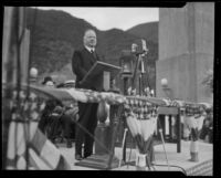 Herbert Hoover delivering speech at Morris Dam dedication, Pasadena, 1934