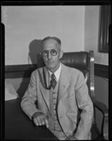 Harvey Huntzinger contests for divorce, South Pasadena, 1928-1934