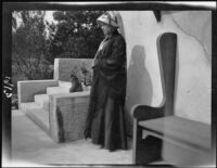Helen Percival (?) Olive Percival's mother at their Arroyo Seco home, Los Angeles, 1913