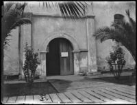 Plaza Church, portal on north facade, photographed by Olive Percival, Los Angeles, 1897