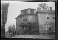 Exterior view of the home of Rebecca Spring and her daughter Jeanie Peet, Los Angeles, circa 1900