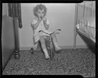 Patzy Grimmett, child cigar smoker, Glendale, 1936