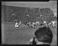Football game between USC Trojans and Notre Dame Irish, Los Angeles, 1938