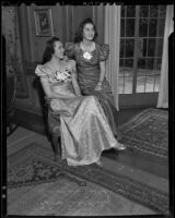 Flora E. Everding and Charmian B. Everding host tea party, Pasadena, 1938