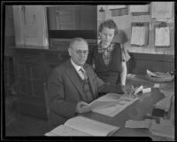 H. S. Leavitt shows Edwina Feemster orange shipment records, Placentia, 1935
