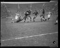 Football game between the USC Trojans and Notre Dame Fighting Irish at the Coliseum, Los Angeles, 1934