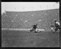 Football game between the USC Trojans and Stanford Indians at the Coliseum, Los Angeles, 1934