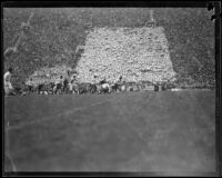 Football game between the USC Trojans and Stanford Indians at the Coliseum, Los Angeles, 1934