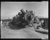 Southern Pacific train derailed by utility truck, Glendale, 1935