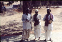 Gīgīpada singers Yerappa Basavappa Sutagaji, Ramachandra Ramappa Dhavale and Basappa Gagappa Talwar, Bailhongal (India), 1984