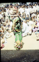 Gangadhar Nagar - Gopibai Sivlal, a Kanjar Bhāṭan, dances alone, Hubli (India), 1984