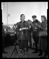 Grace Kelly, Santa Fe Depot, Pasadena, 1956