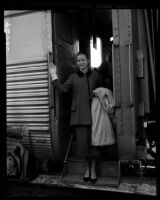 Grace Kelly, Santa Fe Depot, Pasadena, 1956