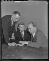 Captain Bert Wallis and Lt. Det. Miles Ledbetter with murder suspect Fred Stettler, Los Angeles, 1936