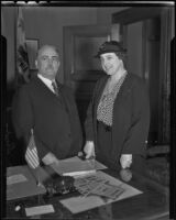 Frank Shaw, mayor of Los Angeles, and Anna C. Thuesen, president of the Native Daughters of the Golden West, Los Angeles, 1936