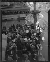 Christmas shopping crowd at 7th and Broadway, Downtown Los Angeles, 1935