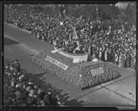 "Washington Crossing the Delaware" float at the Tournament of Roses Parade, Pasadena, 1936