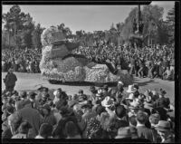 "First Pacific Airmail Flight" float in the Tournament of Roses Parade, Pasadena, 1936