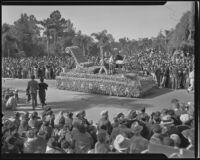 "Benjamin Franklin" float at the Tournament of Roses Parade, Pasadena, 1936