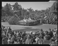 "World Peace in 1918" float at the Tournament of Roses Parade, Pasadena, 1936