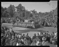 "Queen Elizabeth" float at Tournament of Roses Parade, Pasadena, California, 1936