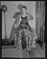 Anne Gould models gypsy costume, Los Angeles, 1936