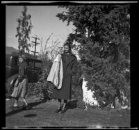 Dottie Siemsen and Jane Sage on the front lawn of the Siemsen home, Glendale, 1938