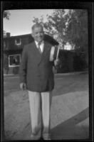Josiah F. Lyon poses at the Western Union Reunion, Glendale, 1932