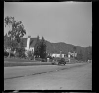 Al and Elizabeth Siemsen's residence, viewed from the southwest, Glendale, 1942