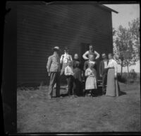 H. H. West poses with his mother, uncle, aunt, and cousins, Elliott vicinity, 1900