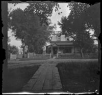 West family's former home, Red Oak, 1900