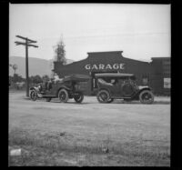 Smith and West party stopping at a garage for gas, San Miguel, 1913