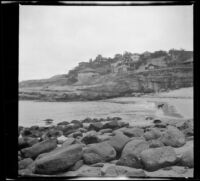Beach at La Jolla with houses in the background, San Diego, 1909