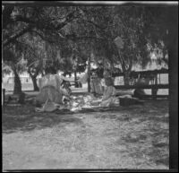 Bessie Velzy has a picnic with Mary West and West's daughters, Elizabeth and Frances, Lake Elsinor, 1909