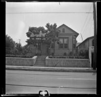 House on Daly Street, viewed from the front, Los Angeles, 1936