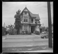 Former residence of Ed Schefflin, viewed from the front, Los Angeles, 1941