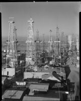 View of the Venice oil field, Los Angeles, circa 1930