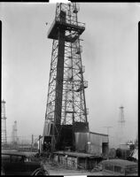 Oil rig at the Venice oil field, Los Angeles, circa 1930