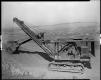 Power shovel at Kettleman Hills, Kings County, circa 1932