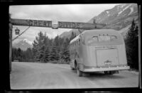 Bus traveling past the Great Divide, Field (en route), 1947