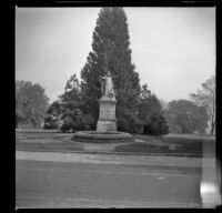 "Religious Liberty," by Moses Jacob Ezekiel standing in Fairmount Park, Philadelphia, 1947