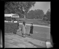 Sight seeing bus in Fairmount park at the flower conservatory, Philadelphia, 1947