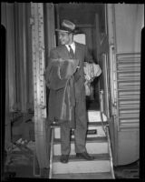 American boxer Lou Nova getting off a train, Los Angeles, 1939