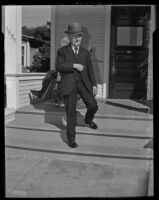 Lewis S. Carter, Civil War veteran, leaving his lodging house in Santa Monica, 1939