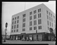 I. Magnin & Co. department store building on Wilshire Blvd., Los Angeles, 1939