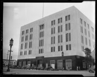 I. Magnin & Co. department store building on Wilshire Blvd., Los Angeles, 1939