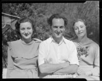 Joseph Schildkraut, actor, posing with two women, circa 1934